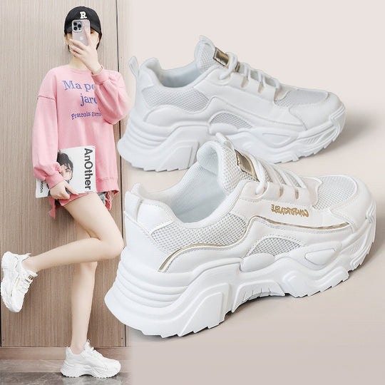 Damen Sportliche Sneakers mit modischer Metallic-Applikation und strukturierter Oberfläche R&B