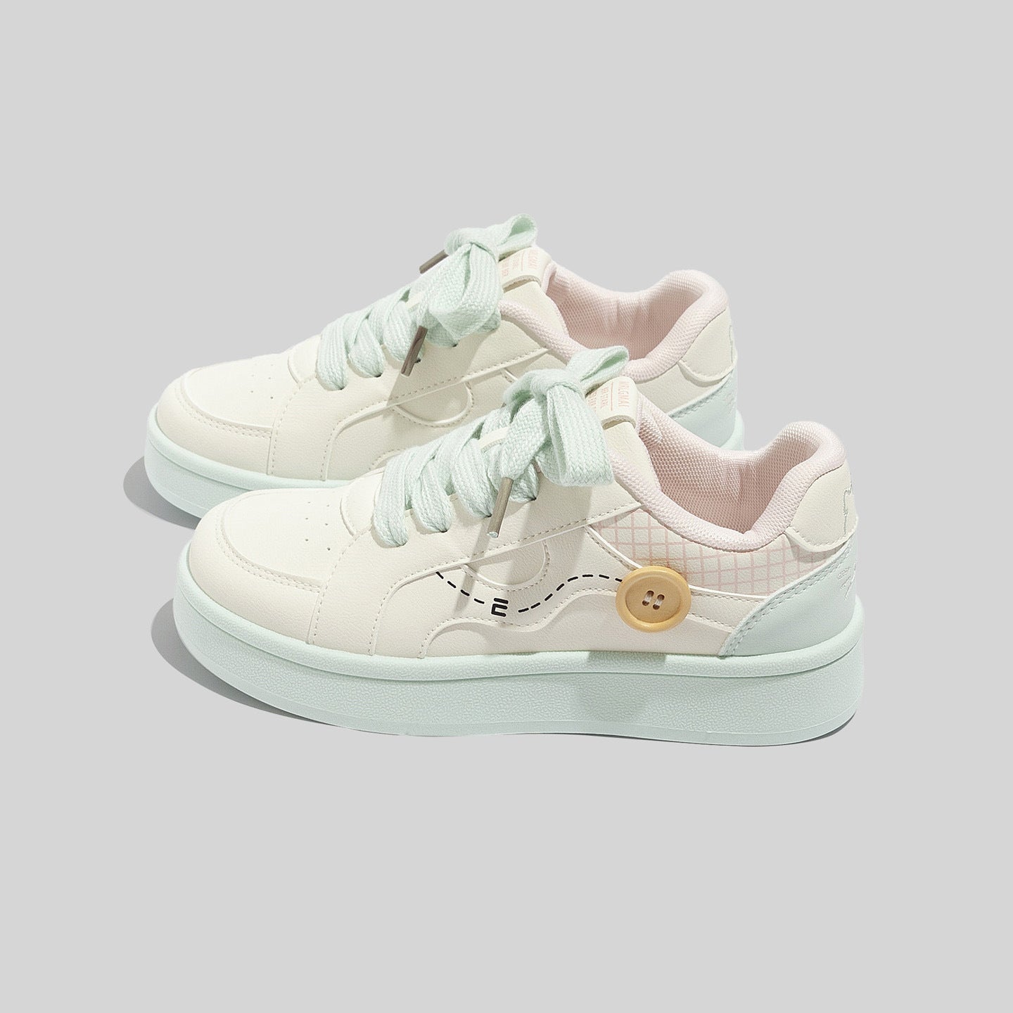 Damen Modische Freizeitschuhe mit einzigartigen Knopf-Details