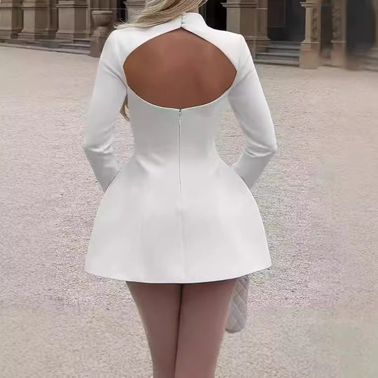 Damen Elegantes Mini-Kleid mit hochgeschlossenem Hals und ausgestelltem Saum R&B