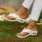 Damen Blumengezierte Zehentrenner-Sandalen mit ergonomischem Fußbett