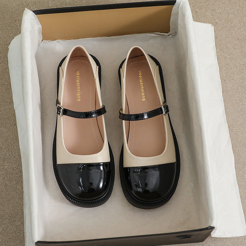 Damen Mary-Jane Schuhe mit glänzendem Lack und verstellbarem Riemen