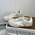 Damen Sneakers mit weichem Wildleder und glänzender Satin-Oberfläche R&B