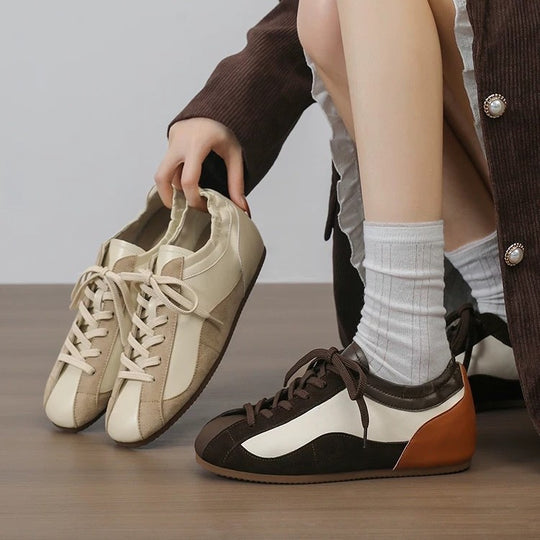 Damen Sportliche Sneaker mit hochwertigem Wildleder-Obermaterial R&B