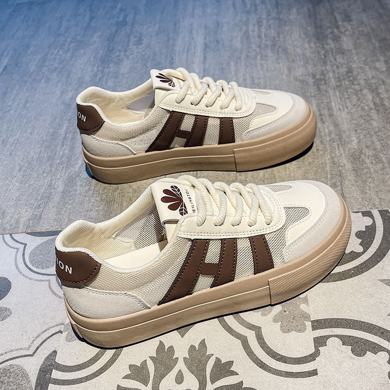 Damen Sportliche Sneakers mit atmungsaktiver Obermaterialkombination und dämpfender Laufsohle R&B