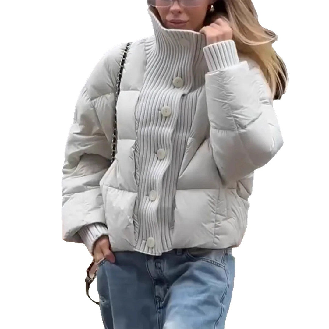 Damen gesteppte Jacke mit voluminösem Kragen und praktischen Knopfdetails R&B