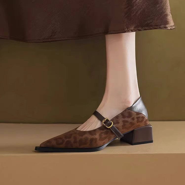 Damen elegante Pumps mit modischem Riemchen und klassischem Schnitt R&B