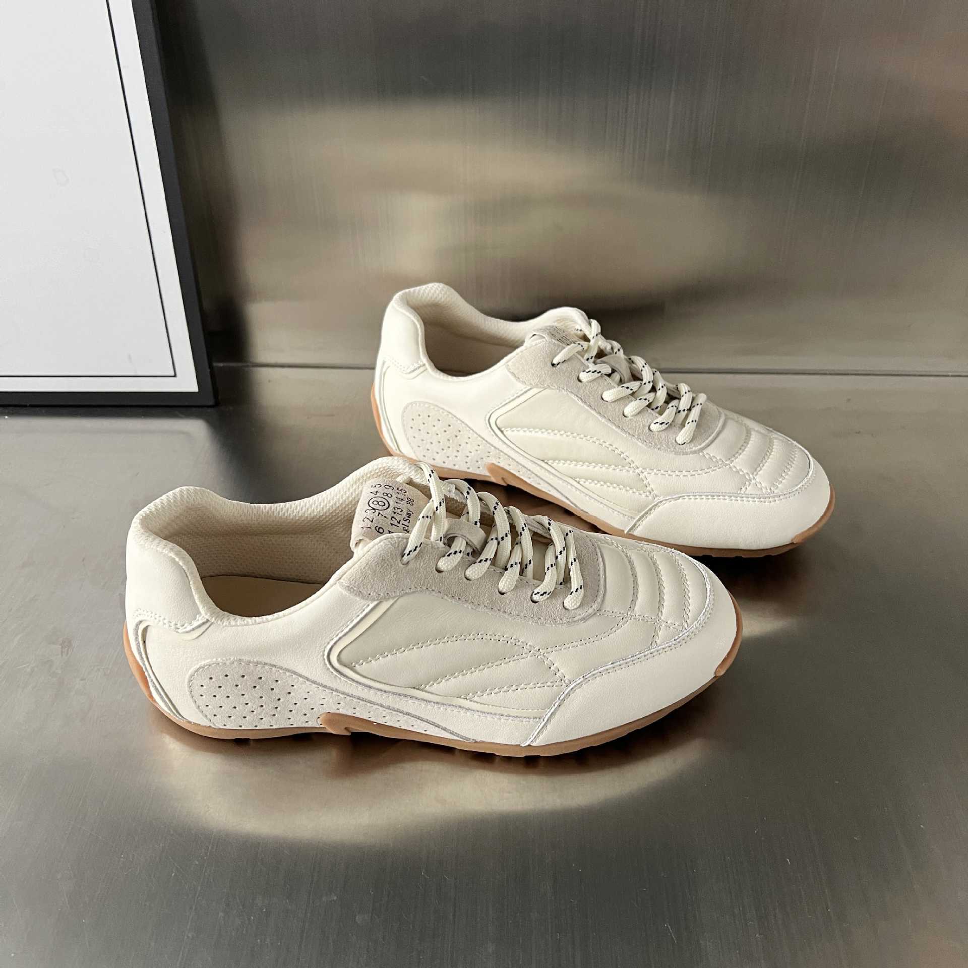 Damen Komfortable Freizeitsneaker mit atmungsaktiver Mesh-Oberfläche und dämpfendem Fußbett R&B