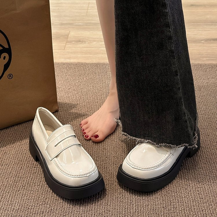 Damen modische Slip-On Loafer mit robustem Sohlenprofil und eleganter Lederausstattung R&B