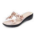 Damen modische Sandalen mit floralen Verzierungen und komfortablem Fußbett