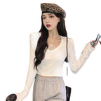 Damen Cropped Langarmshirt mit modischem V-Ausschnitt und bequemen Materialien