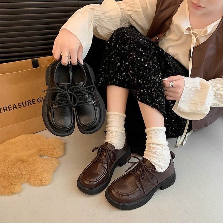 Damen modische Schnürschuhe mit klobiger Sohle und glänzender Oberfläche R&B