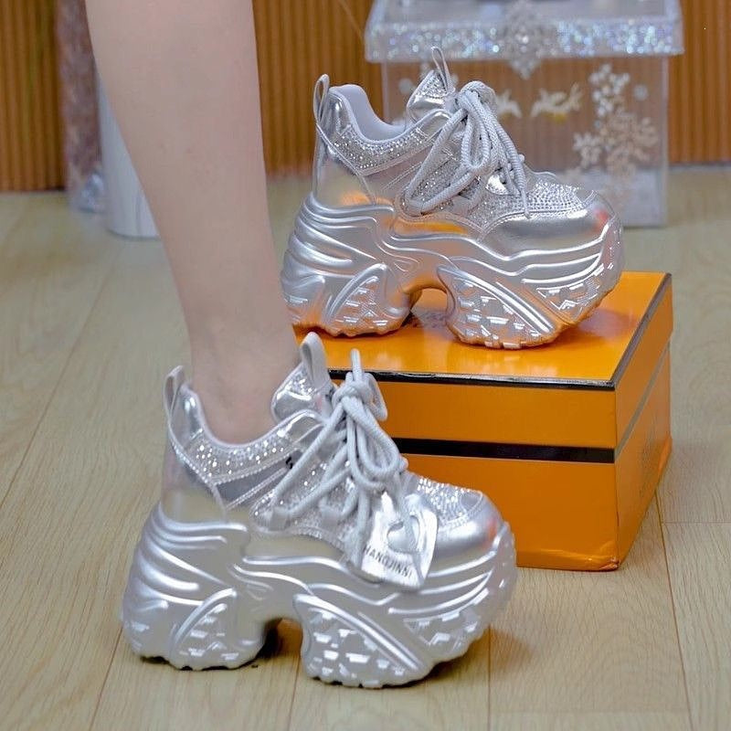 Damen Chunky Sneakers mit glitzernden Akzenten und stylischem Design