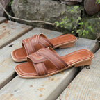 Damen Modische Riemensandalen mit bequemer Sohle und eleganten Überkreuz-Riemen
