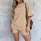 Damen Sportliches Set aus locker sitzendem T-Shirt und kurzen Radlerhosen R&B