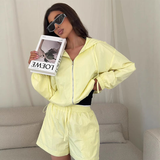Damen lässiges Windbreaker-Set mit kurzen Hosen und Kapuze R&B