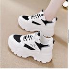 Damen High-Top Sneakers mit trendigem Chunky-Design und atmungsaktiver Obermaterialkombination