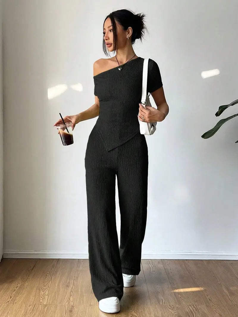 Damen Eleganter Jumpsuit mit asymmetrischem Schnitt und Raffungen