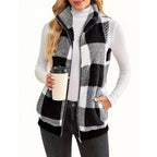 Damen Weste aus kuscheligem Fleece mit Karomuster und praktischen Taschen R&B