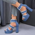 Damen High Heel Sandalen mit fransigen Details und Plateau