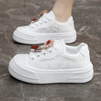 Damen modische Plateau Sneakers mit floralen Applikationen R&B