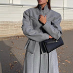 Damen elegante Oversize-Jacke mit hohem Kragen und strukturierten Ärmeln R&B