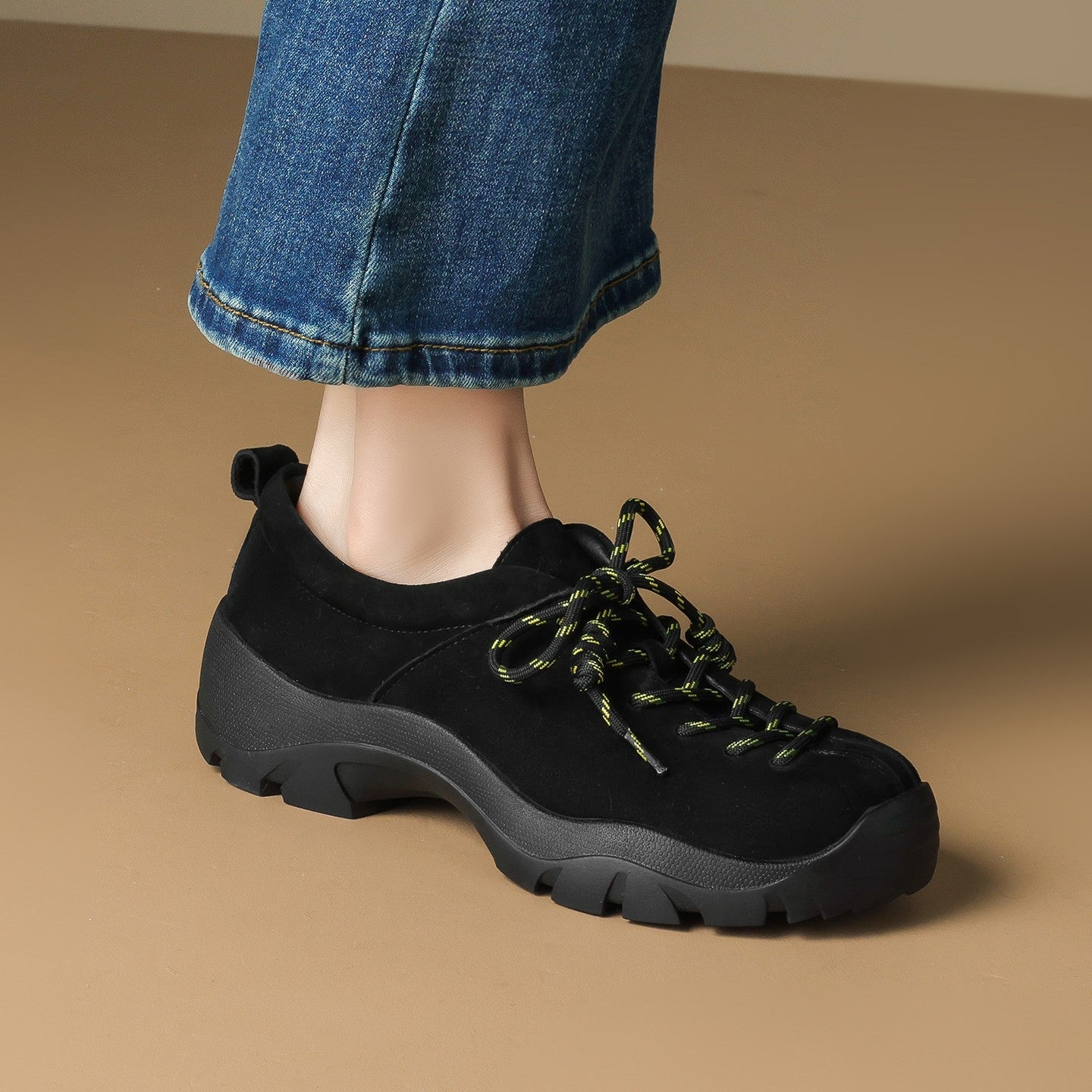 Damen Sportschuhe mit rutschfester Profilsohle und atmungsaktivem Obermaterial R&B