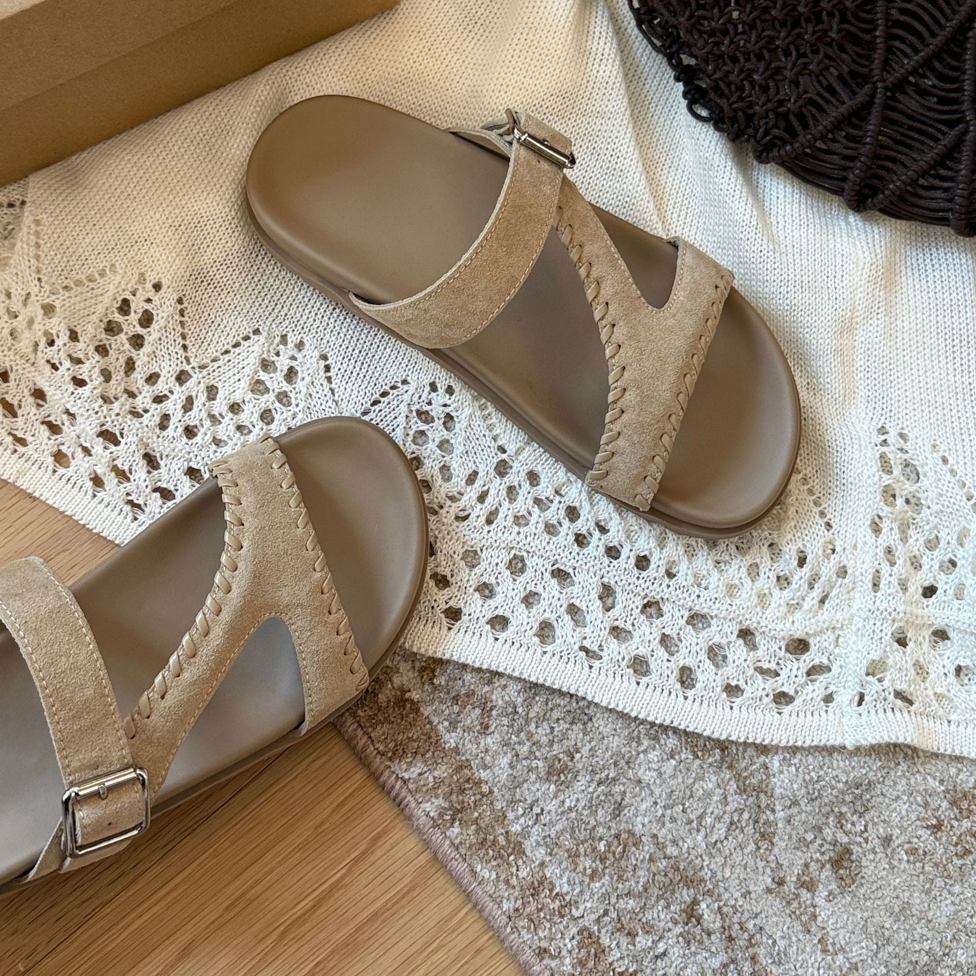 Damen Komfortable Riemensandalen mit verstellbarem Riemendesign und anatomisch geformtem Fußbett