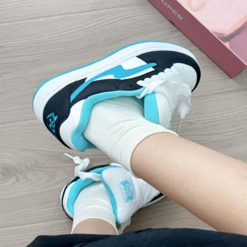 Damen Sportliche Sneakers mit atmungsaktivem Mesh-Obermaterial und robustem Profil