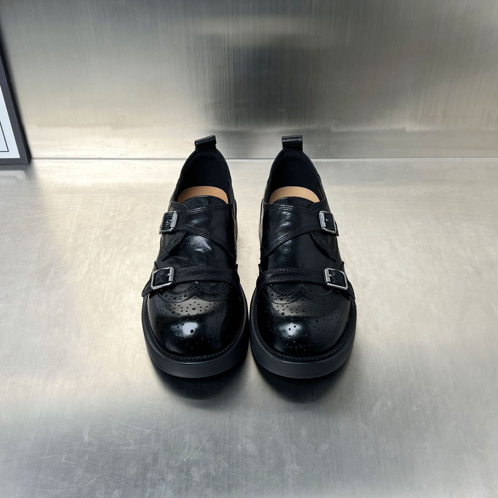 Damen elegante Doppel-Schnallen-Mokassins mit klassischem Broguemuster R&B