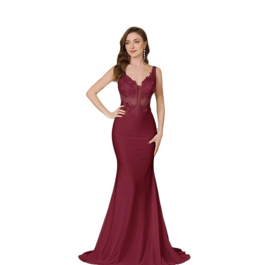 Damen Elegantes Abendkleid mit raffinierten Spitzendetails und figurbetonter Silhouette R&B