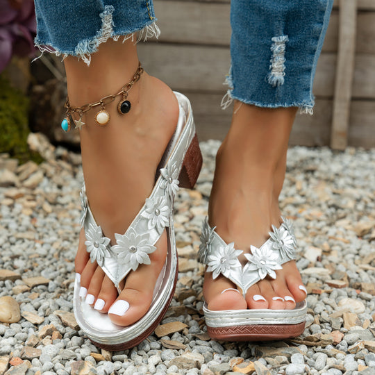 Damen Wedge-Sandaletten mit floralen Applikationen und rutschfester Sohle R&B