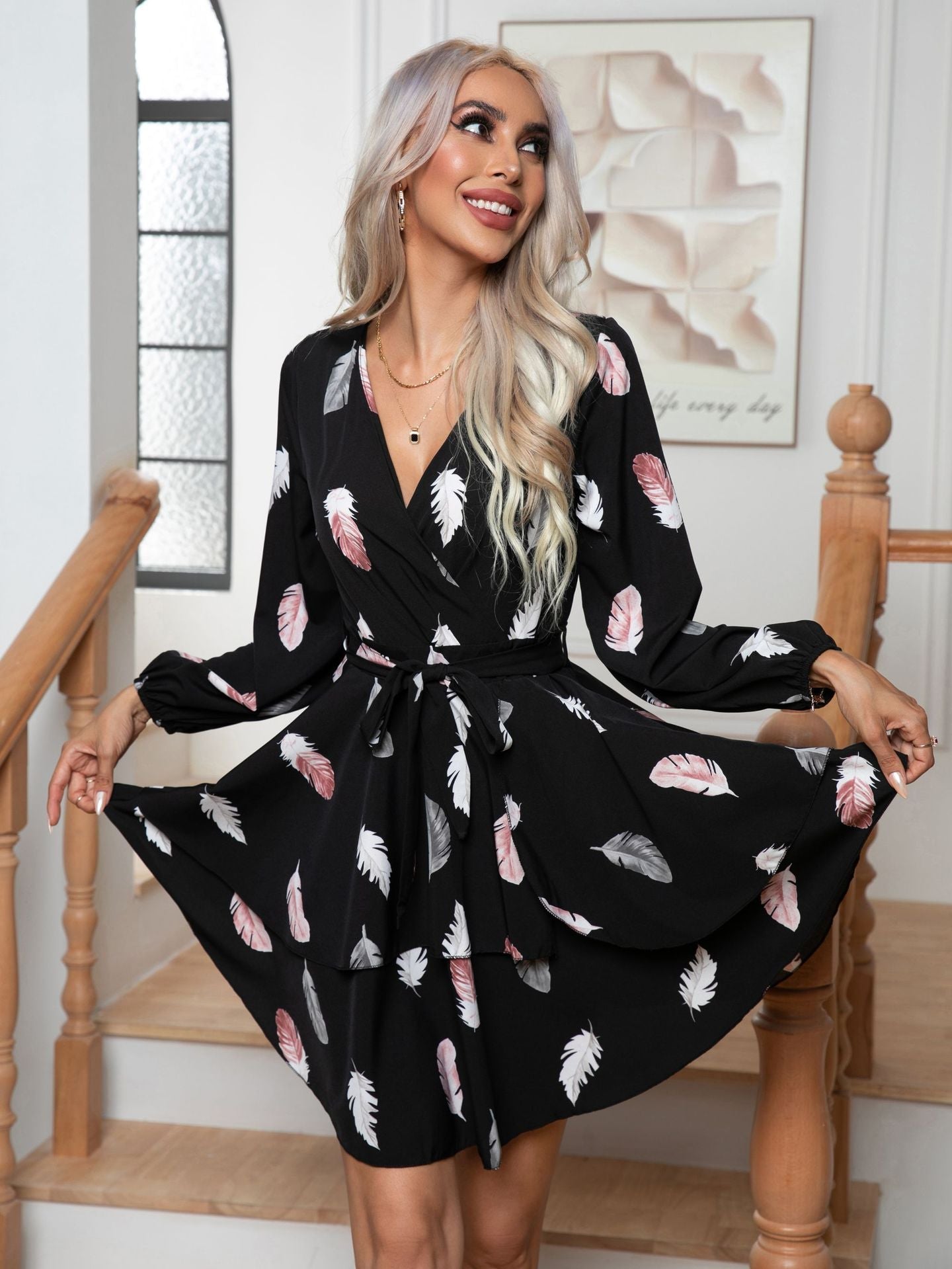 Damen Wickelkleid mit voluminösen Ärmeln und floralem Print R&B