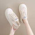 Damen Freizeitsneaker mit eleganter Spitze und rutschfester Sohle