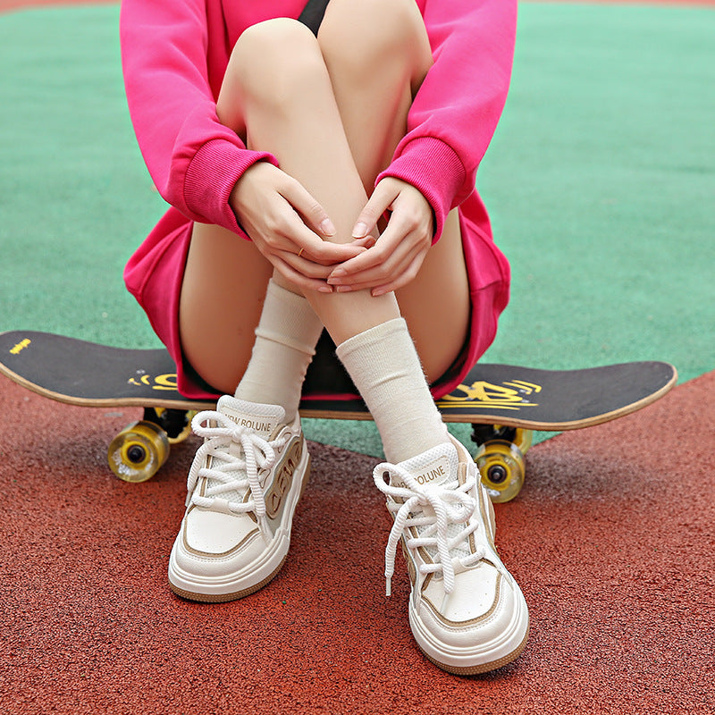 Damen sportliche Sneaker mit modischem Statement-Design und dämpfender Sohle R&B