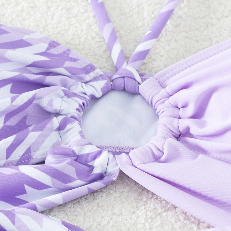 Damen Bandeau-Bikini mit modernen Knotendetails und strukturierter Oberflächenstruktur R&B