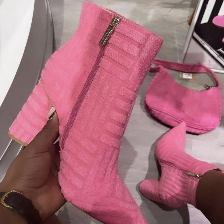 Damen Elegante Stiefeletten mit strukturiertem Obermaterial und praktischem Reißverschluss R&B