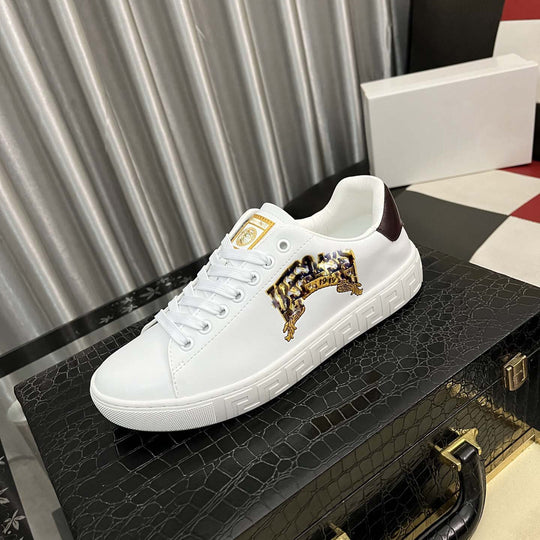 Damen Sneakers mit modischem Design und einzigartigem Markendetail R&B