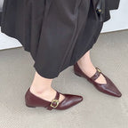 Damen elegante Pumps mit glänzendem Riemchen R&B