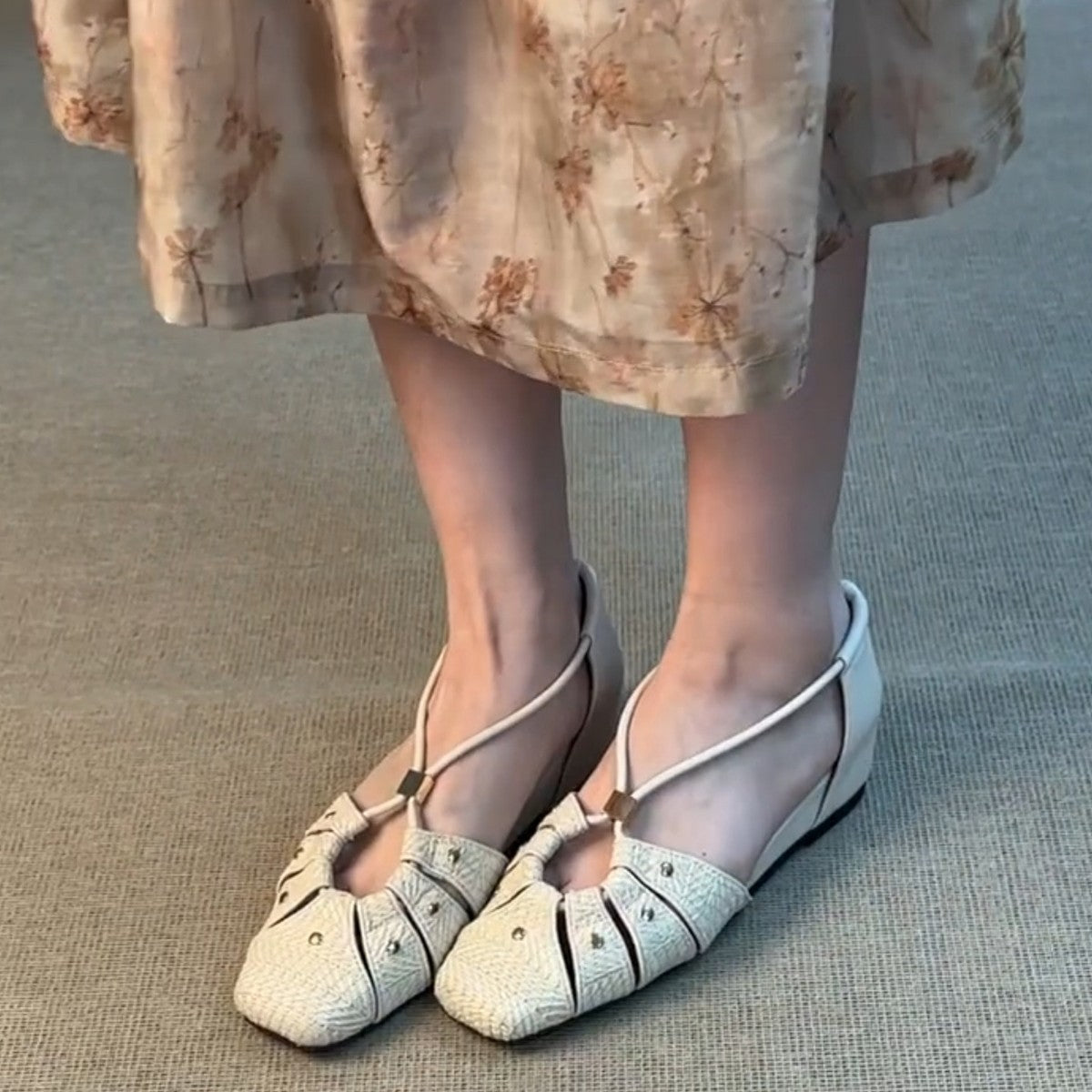 Damen Sandalen mit elegantem Riemchendesign und modischen Akzenten R&B
