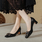 Damen elegante Absatzschuhe mit modischem Schmuckdetail