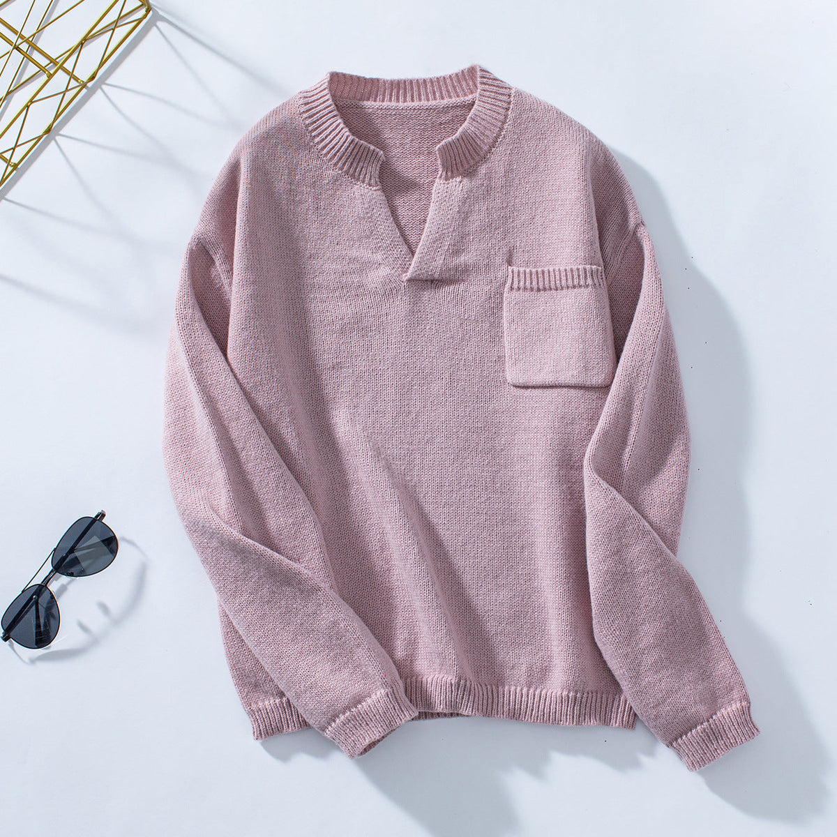 Damen lässiger Pullover mit Knopfdetails und Brusttasche