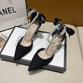 Damen schicke High Heels mit transparentem Riemen und zierlichem Perlenakzent R&B