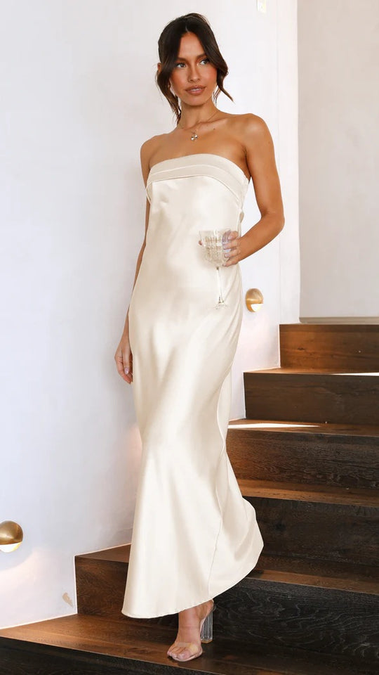 R&B | Satin hohles rückenfreies Schlauchtop-Kleid