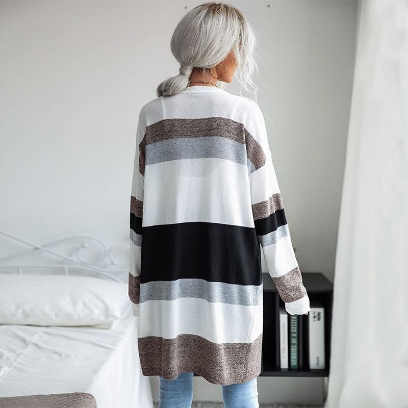 Damen Strickjacke mit modischem Streifenmuster und lässigem Schnitt R&B