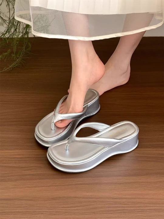 Damen trendige Wedge-Zehentrenner mit elegantem Obermaterial R&B