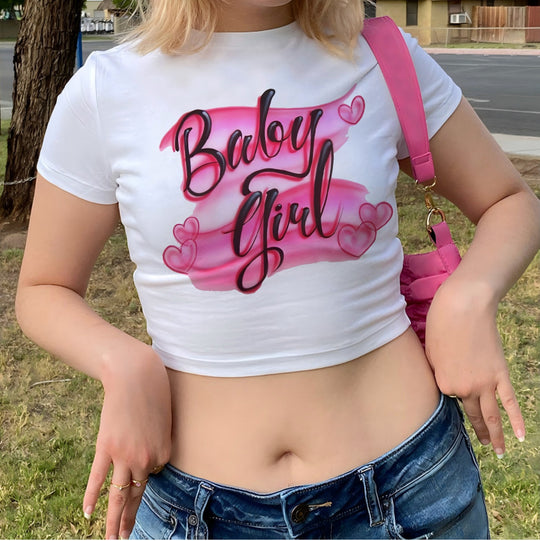 Damen Crop-Top mit kreativem Grafikdesign und modernem Schriftzug R&B
