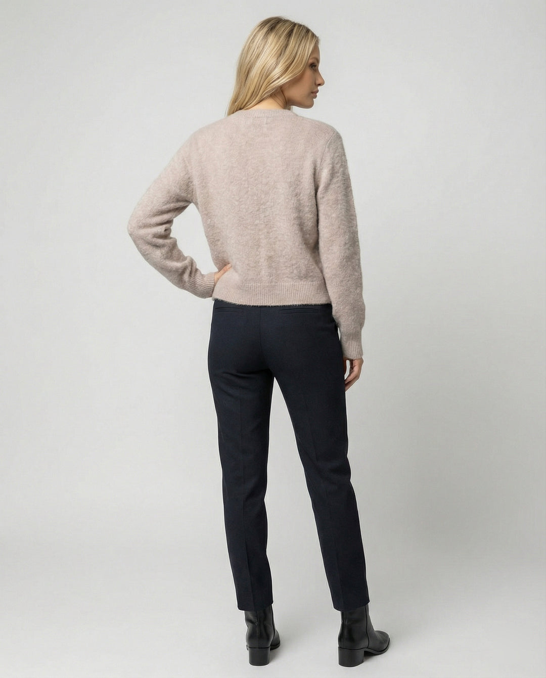 Eleganter Damen Strickcardigan aus weichem gebürstetem Kaschmir für den Herbst