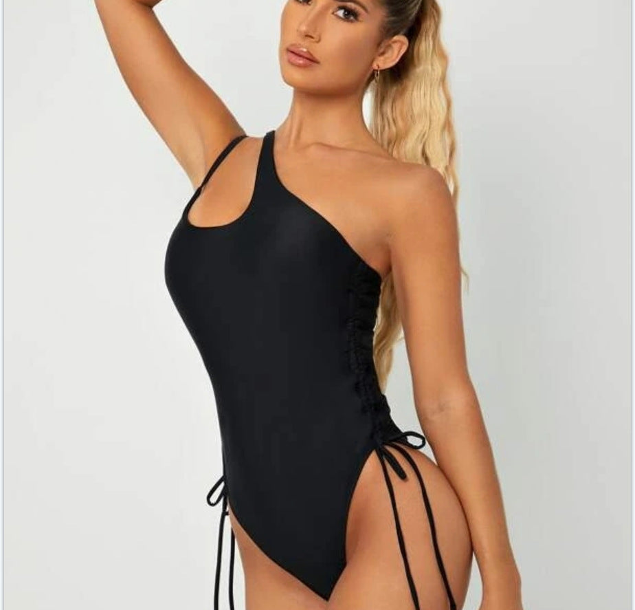 Damen Einseitiger Badeanzug mit stylishem Cut-Out und verstellbaren Schnürdetails R&B