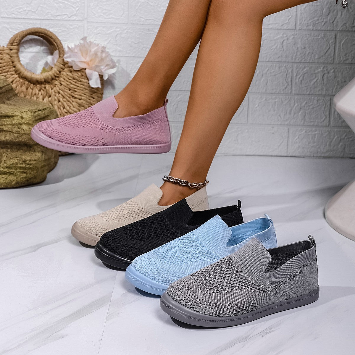 Damen Slip-On Sneakers mit atmungsaktivem Strickoberteil und flexiblem Sohlenprofil R&B