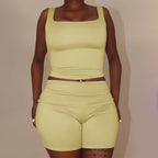 Damen Sportliches Set mit figurformendem Top und Shorts R&B